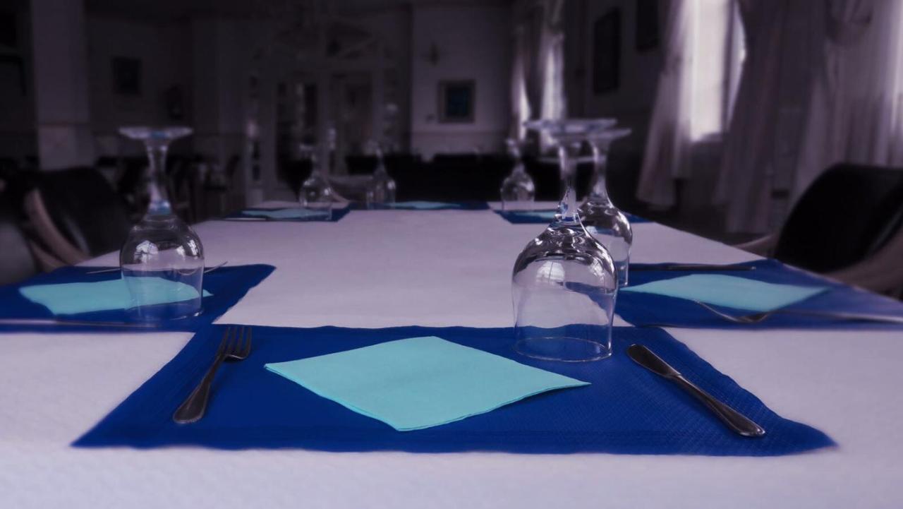 Hostal Jaufil Zújar エクステリア 写真